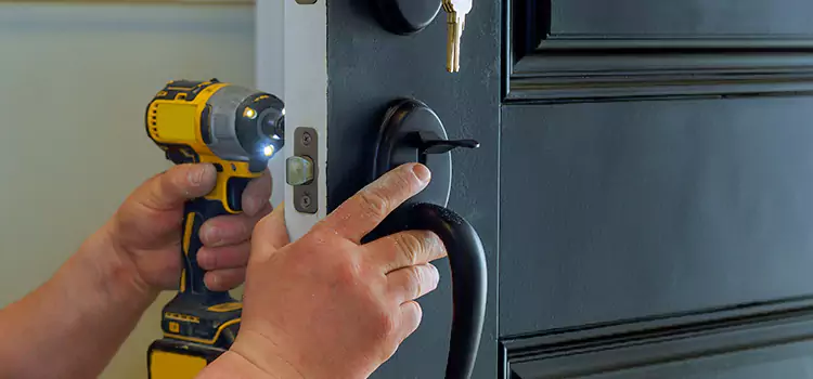 Locksmith Emergency Service Maple Grove
