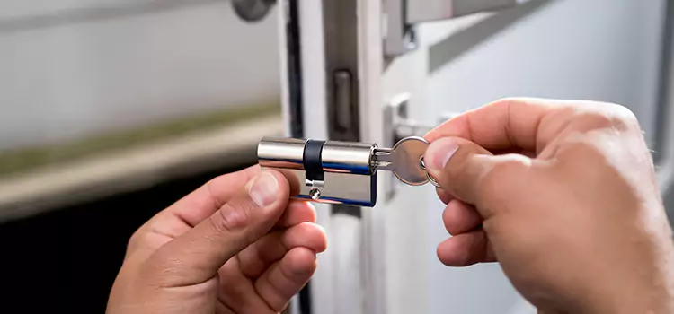 Emergency Locksmith for House Maple Grove